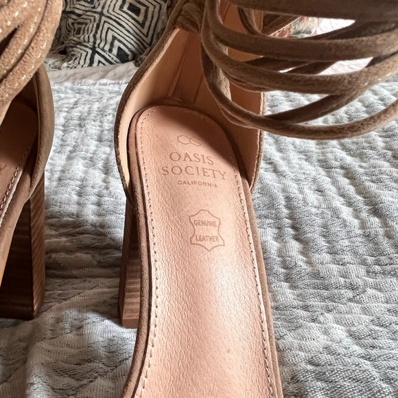 Nude block heel - Picture 4 of 6